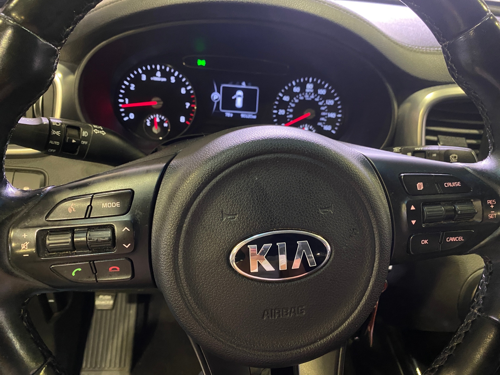 Thumbnail: 2016 Kia Sorento - 4