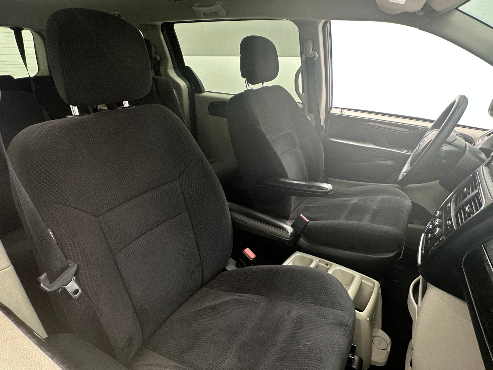 Thumbnail: 2014 Dodge Grand Caravan - 2