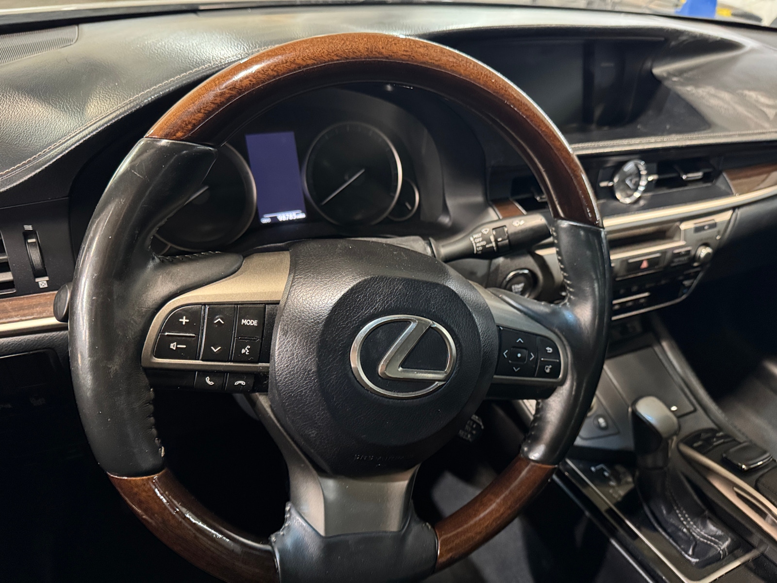 Thumbnail: 2016 Lexus ES - 4