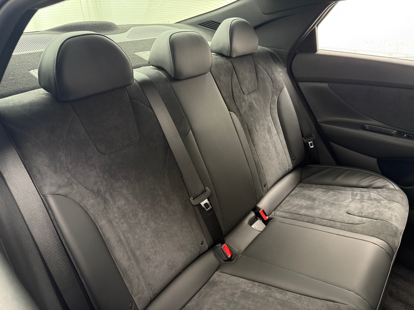 Thumbnail: 2022 Hyundai Elantra - 5