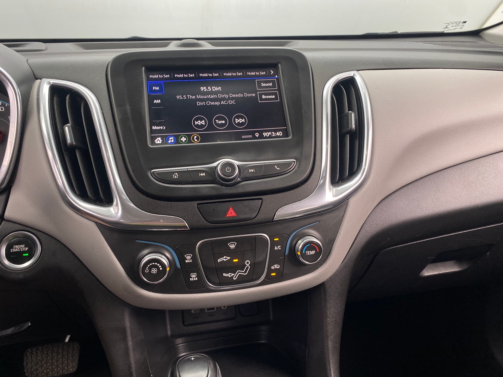 Thumbnail: 2020 Chevrolet Equinox - 4