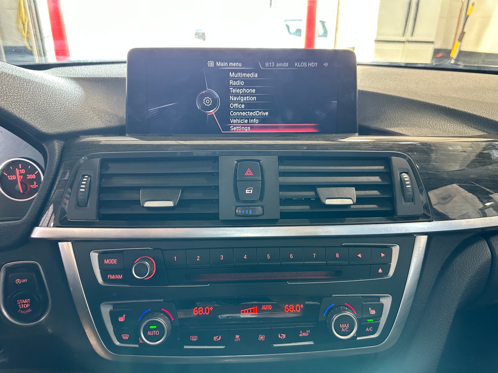 Thumbnail: 2014 BMW 3 Series - 3