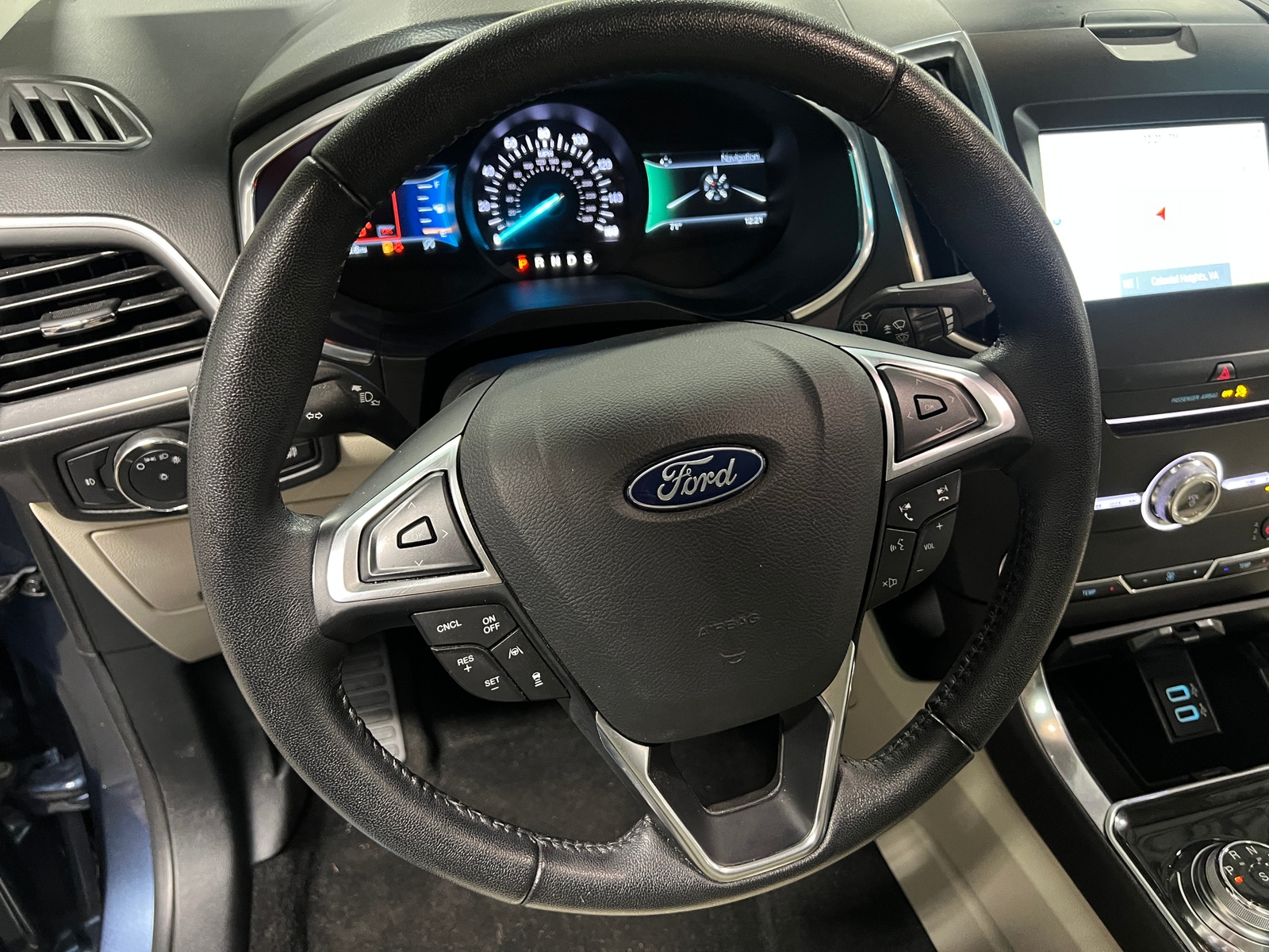 Thumbnail: 2019 Ford Edge - 4