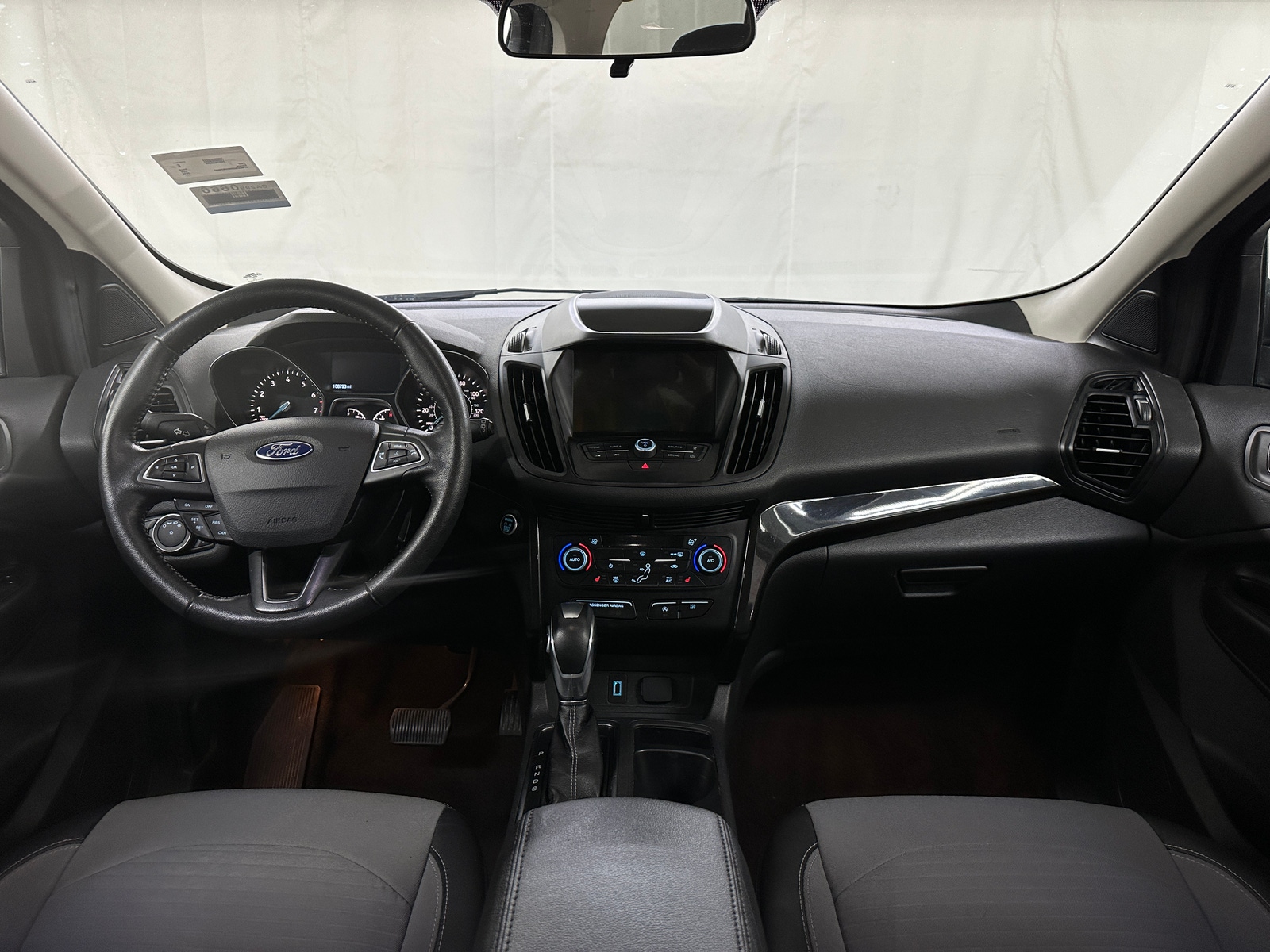 Thumbnail: 2019 Ford Escape - 3
