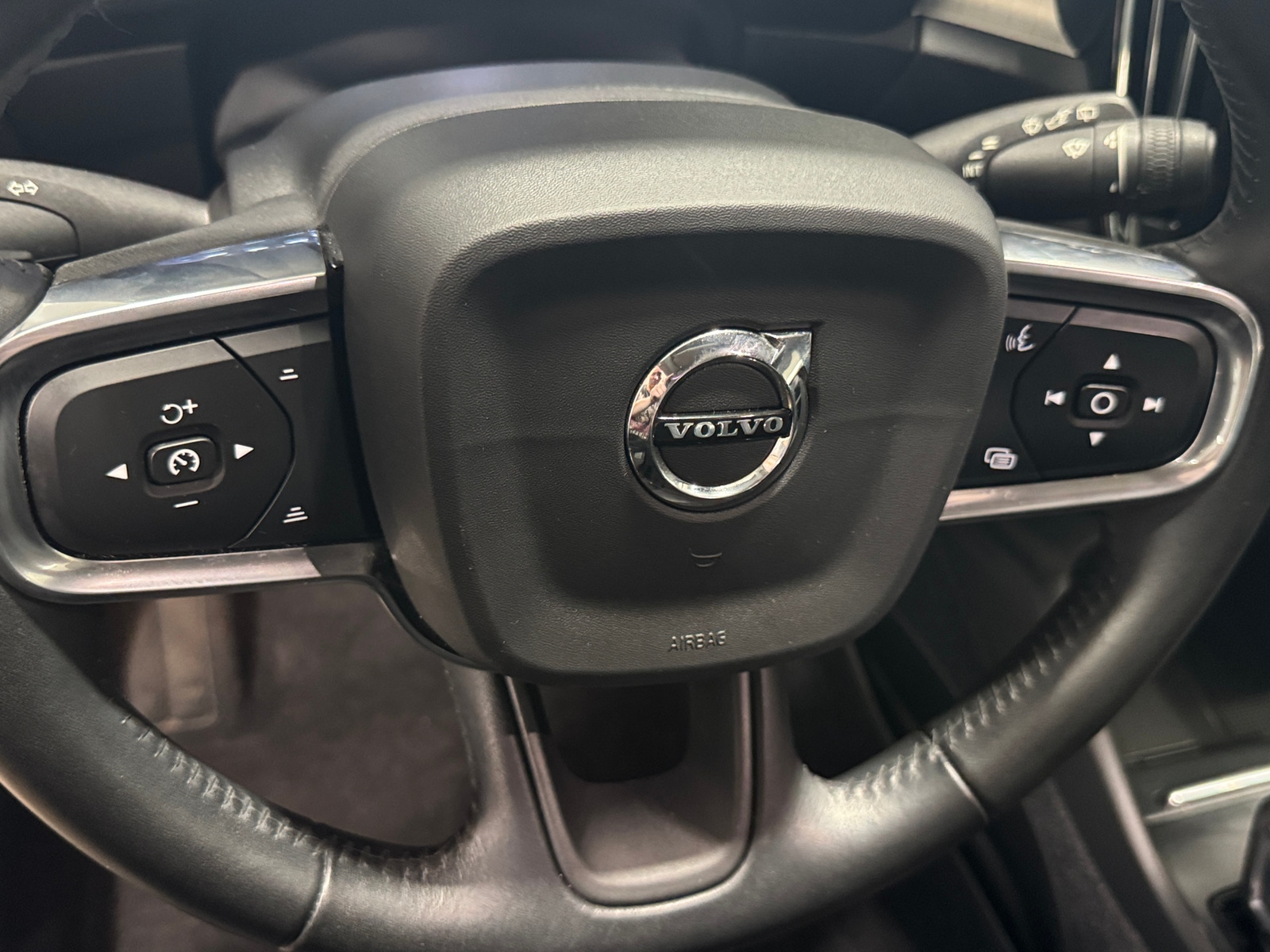 Thumbnail: 2020 Volvo XC40 - 4