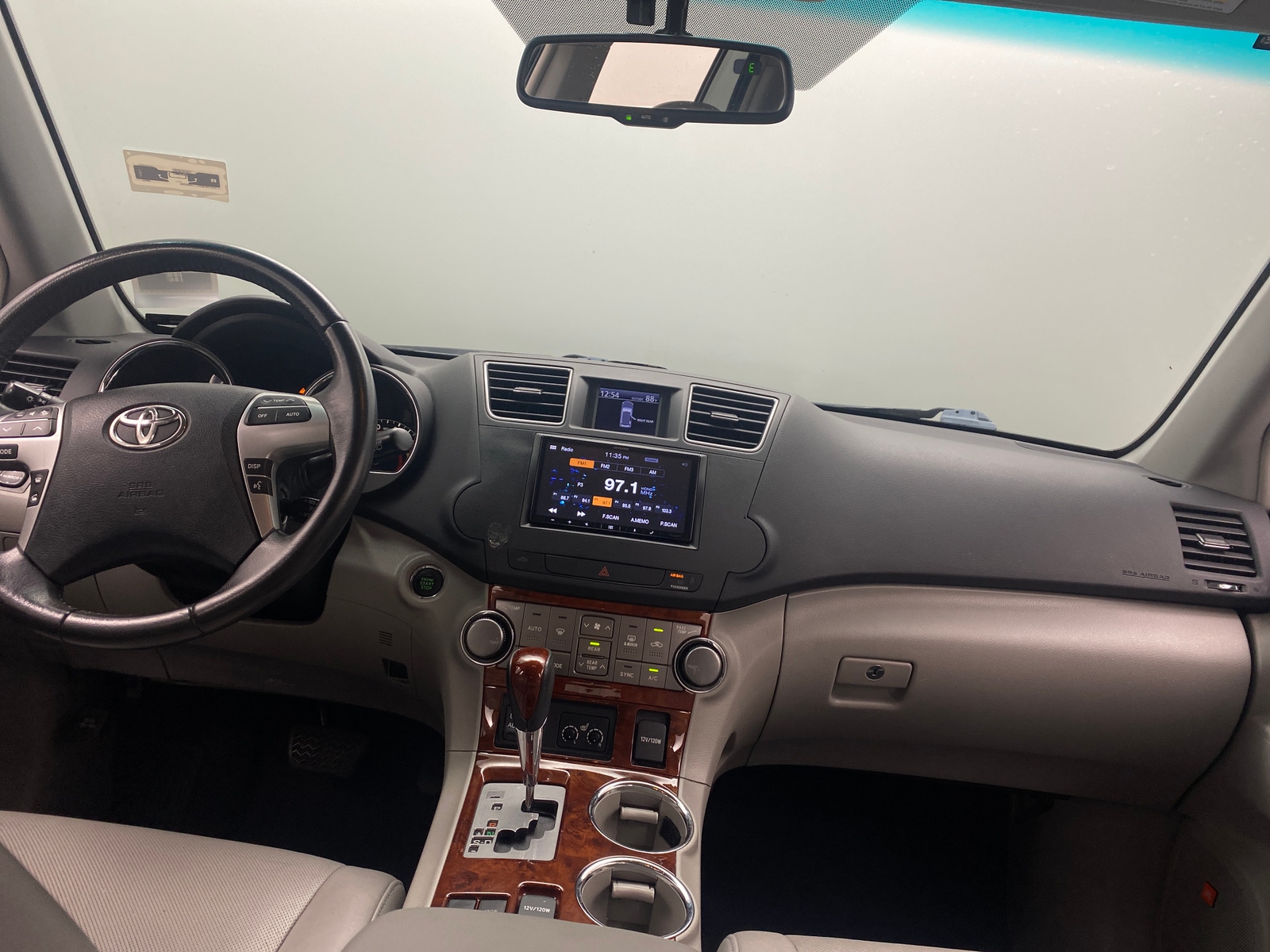 Thumbnail: 2012 Toyota Highlander - 2