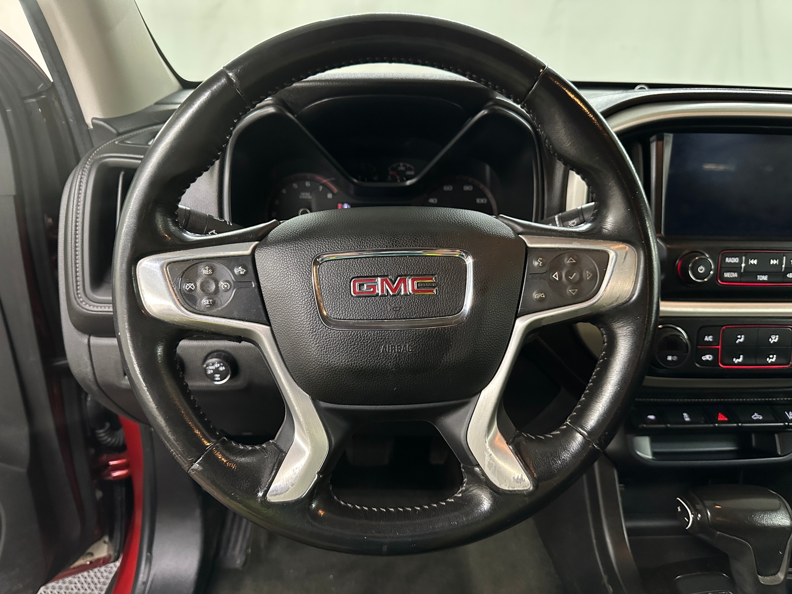 Thumbnail: 2015 GMC Canyon - 5