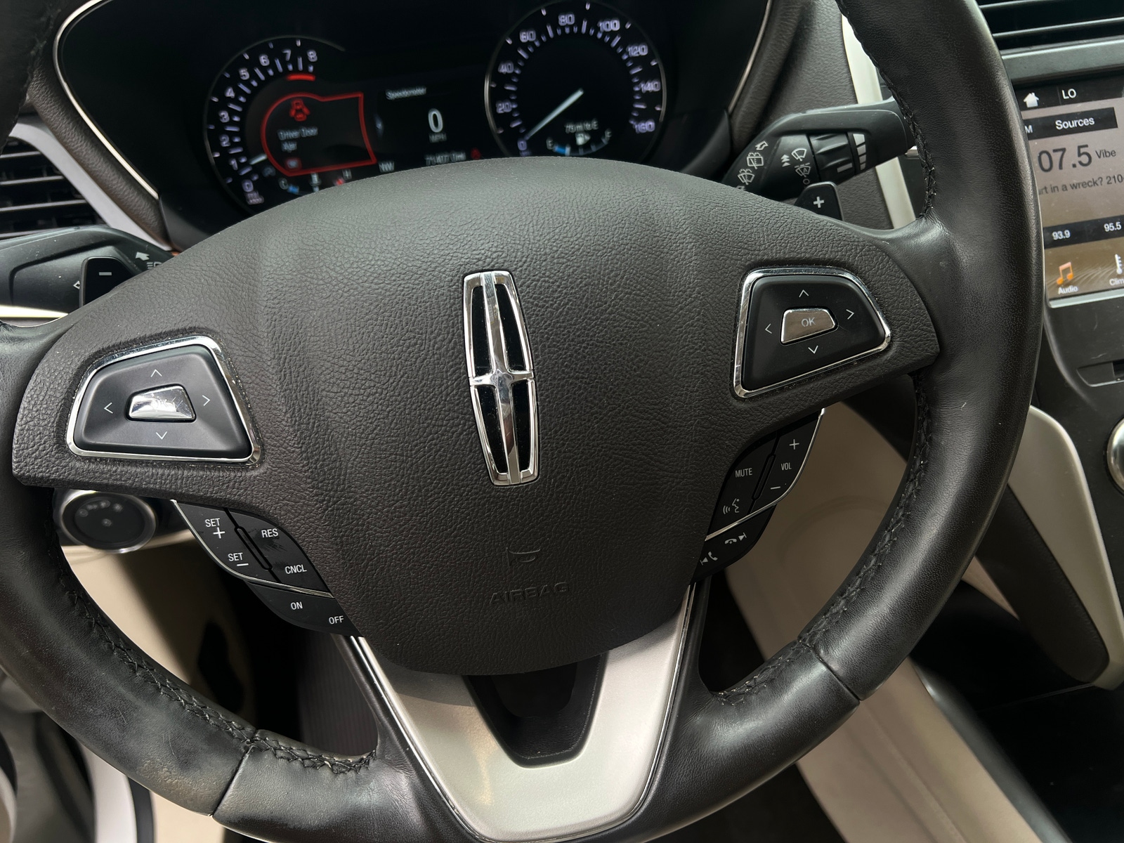 Thumbnail: 2019 Lincoln MKC - 4