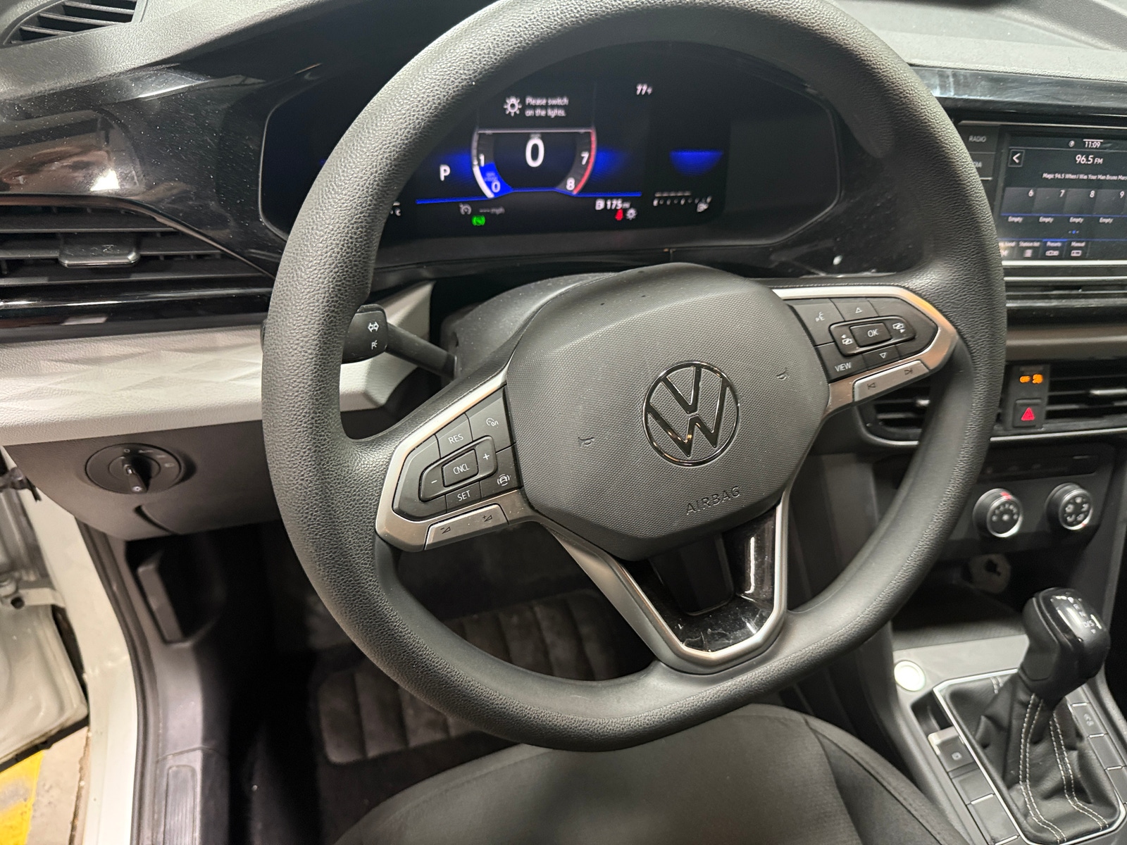 Thumbnail: 2022 Volkswagen Taos - 5