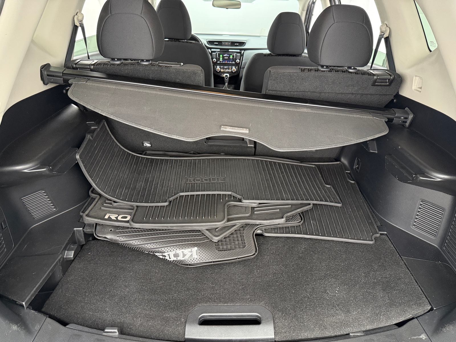 Thumbnail: 2018 Nissan Rogue - 7