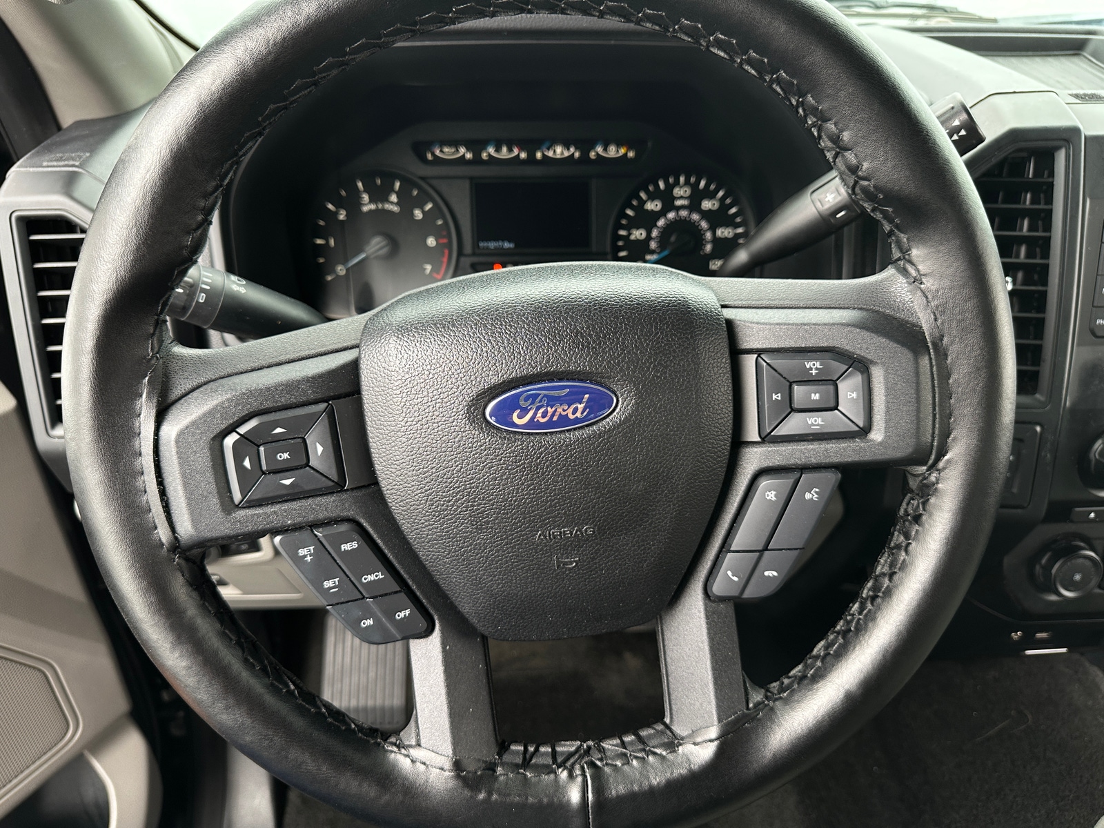 Thumbnail: 2015 Ford Econoline - 5
