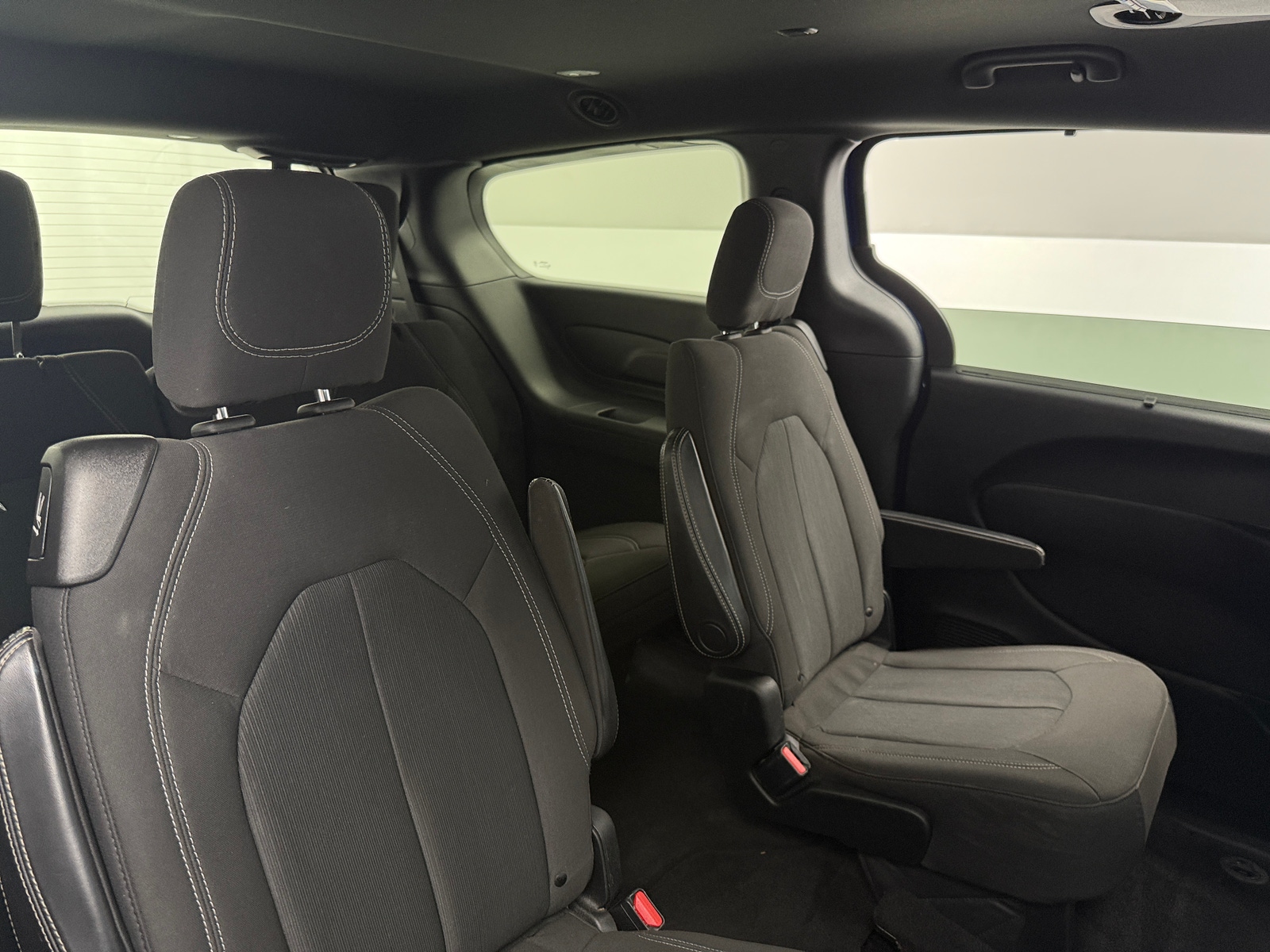 Thumbnail: 2018 Chrysler Pacifica - 6