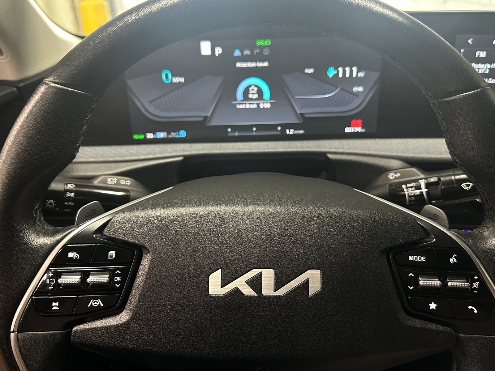 Thumbnail: 2022 Kia EV6 - 4