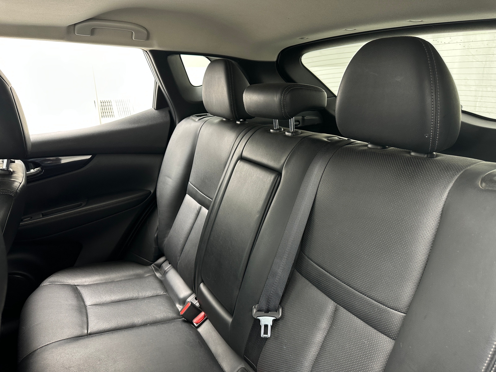 Thumbnail: 2017 Nissan Rogue Sport - 5