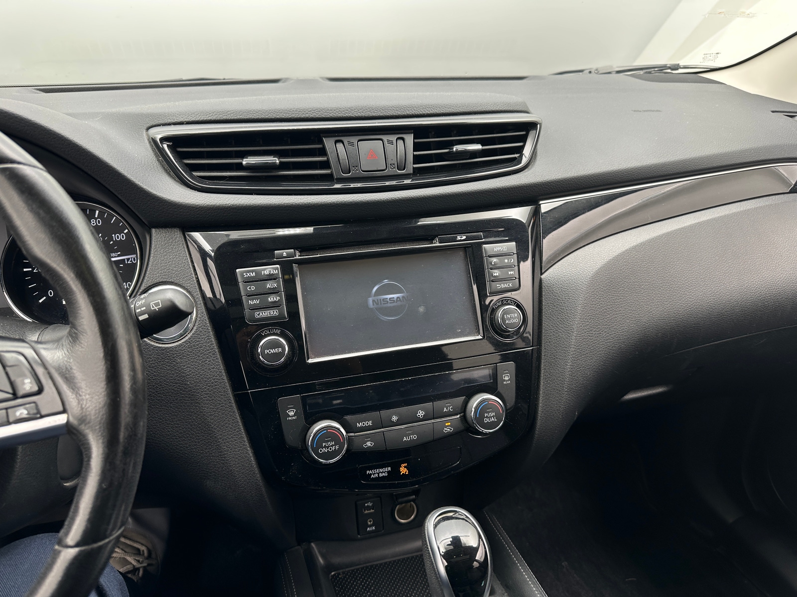 Thumbnail: 2017 Nissan Rogue Sport - 3