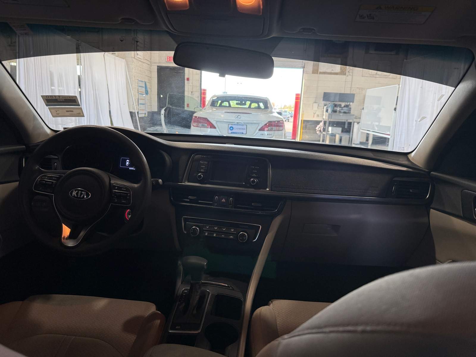 Thumbnail: 2016 Kia Optima - 3