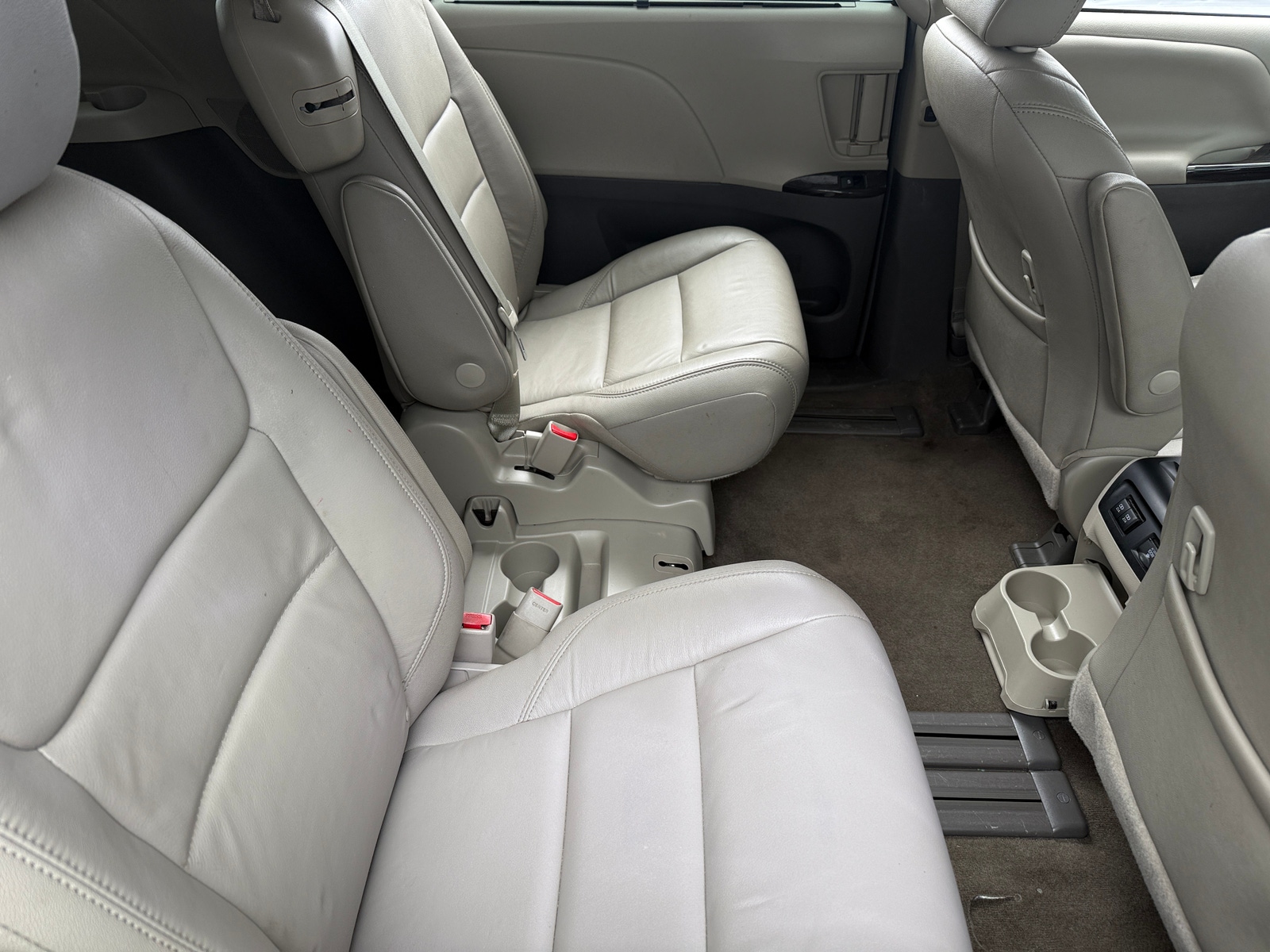 Thumbnail: 2019 Toyota Sienna - 5