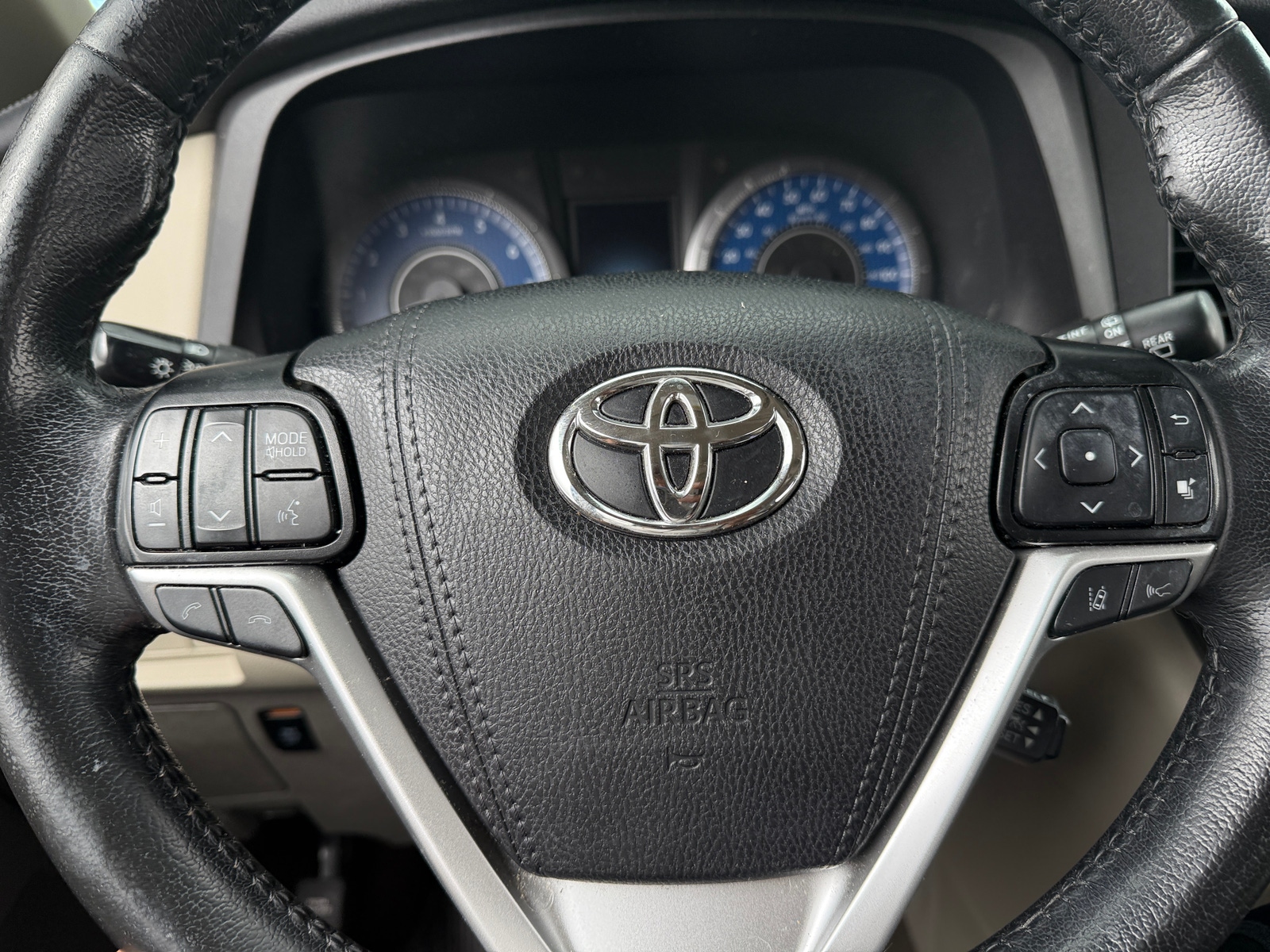Thumbnail: 2019 Toyota Sienna - 4