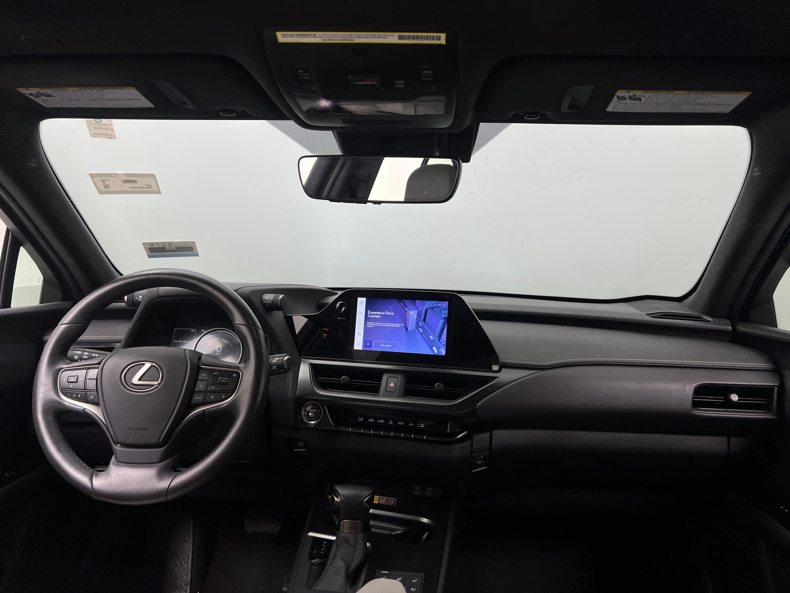 Thumbnail: 2023 Lexus UX - 2