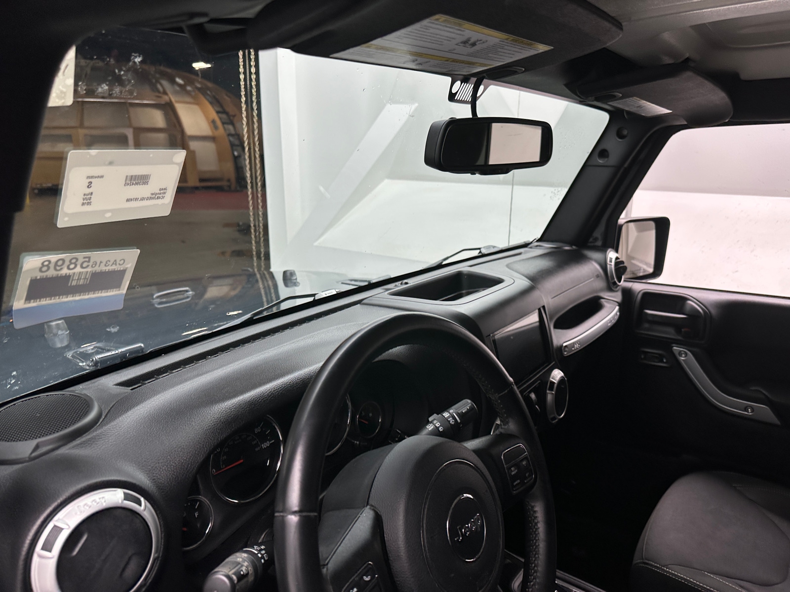 Thumbnail: 2016 Jeep Wrangler - 3