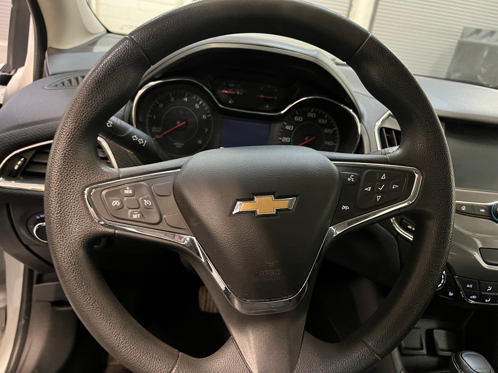 Thumbnail: 2018 Chevrolet Cruze - 5