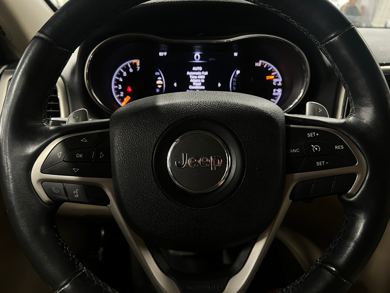 Thumbnail: 2015 Jeep Grand Cherokee - 4