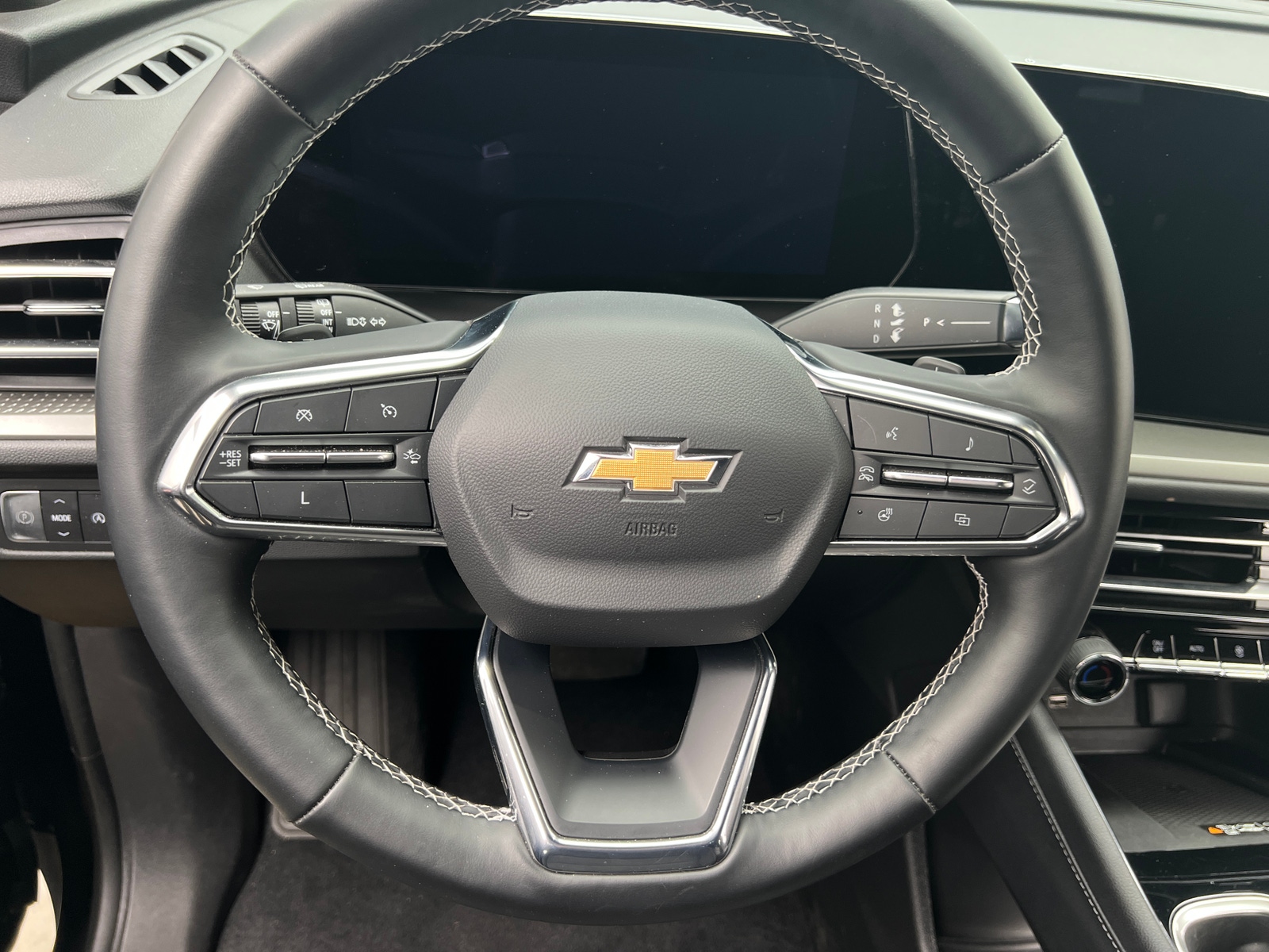 Thumbnail: 2025 Chevrolet Traverse - 5