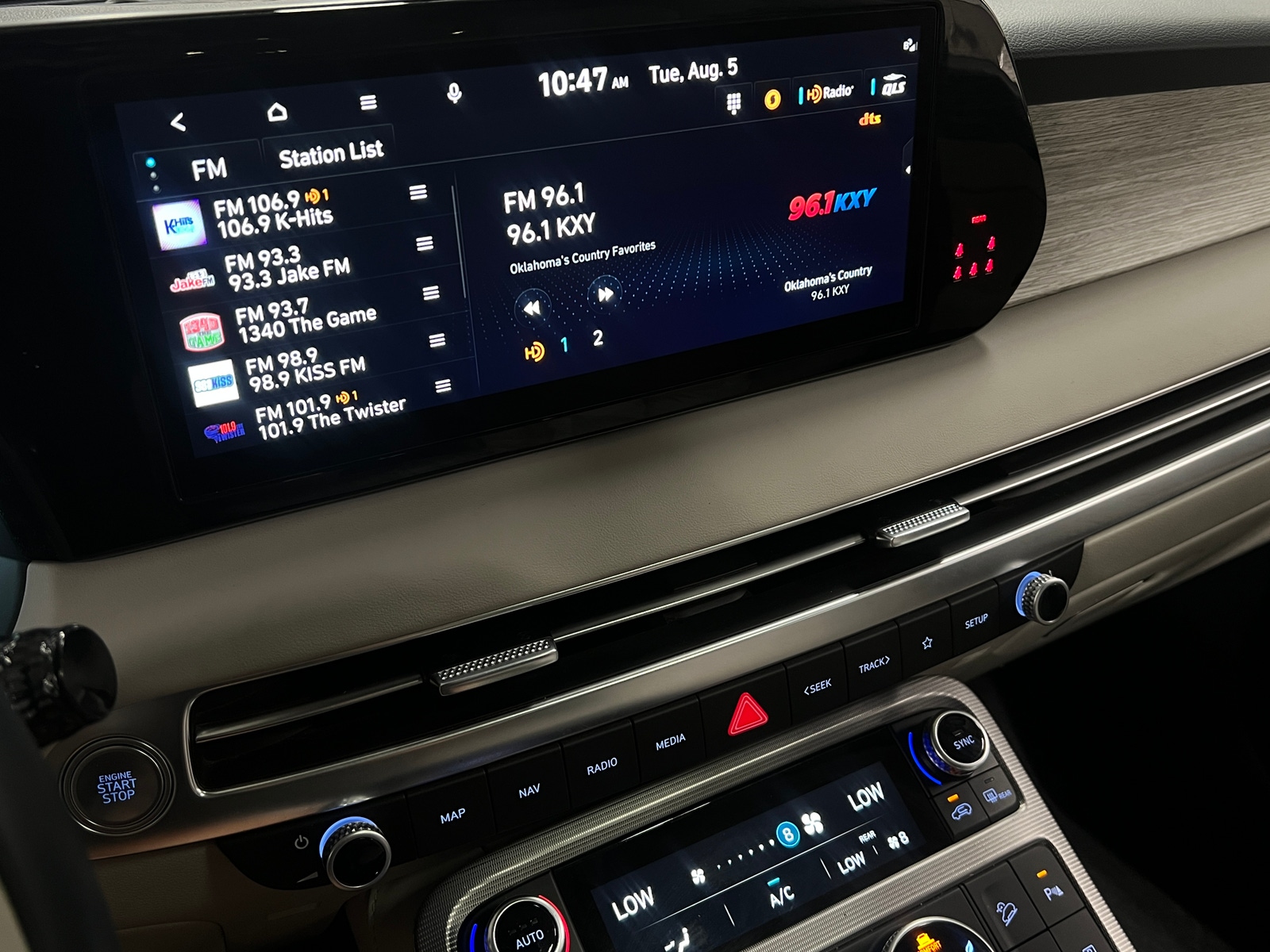 Thumbnail: 2023 Hyundai Palisade - 3