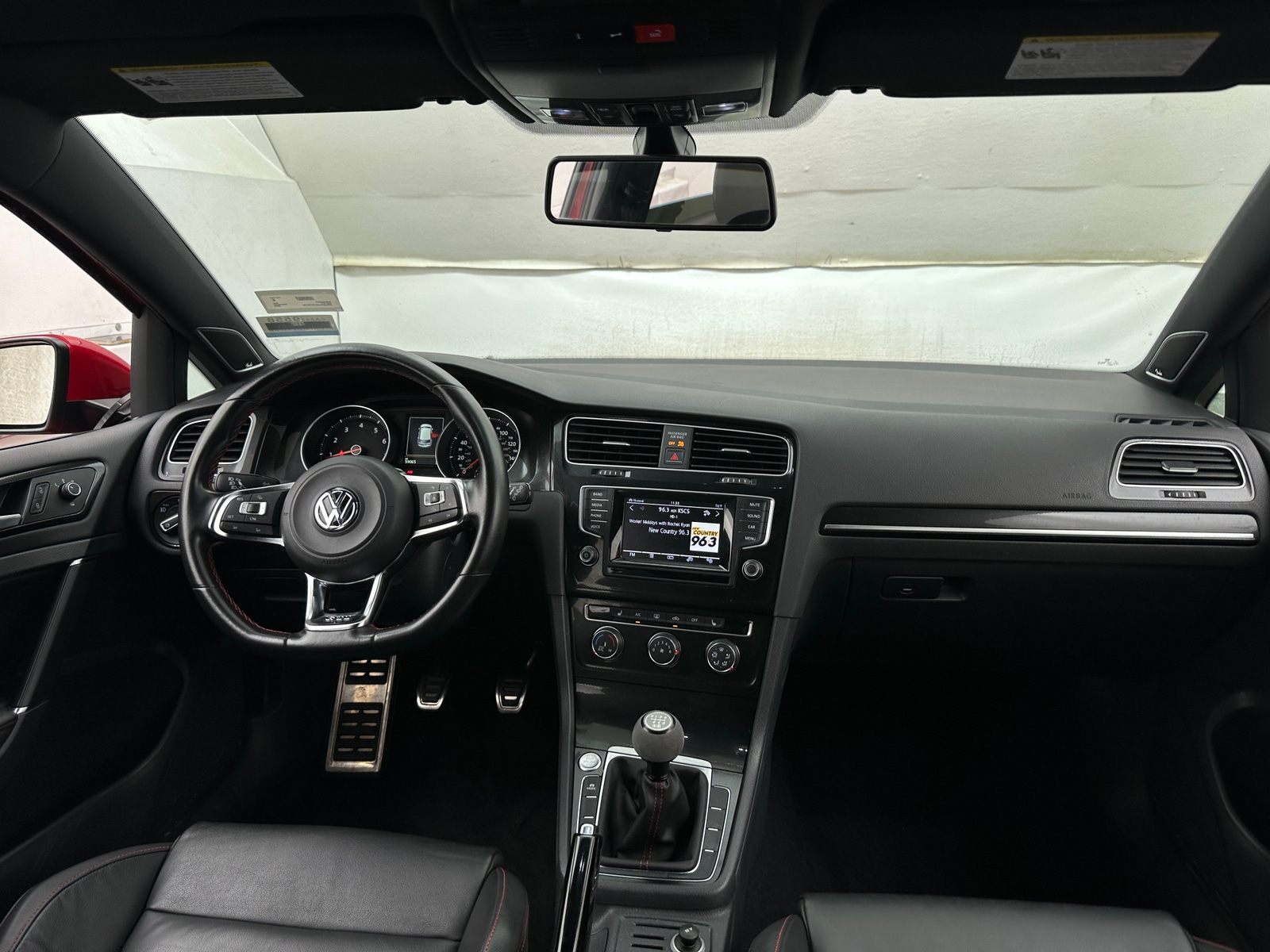 Thumbnail: 2015 Volkswagen Golf - 3