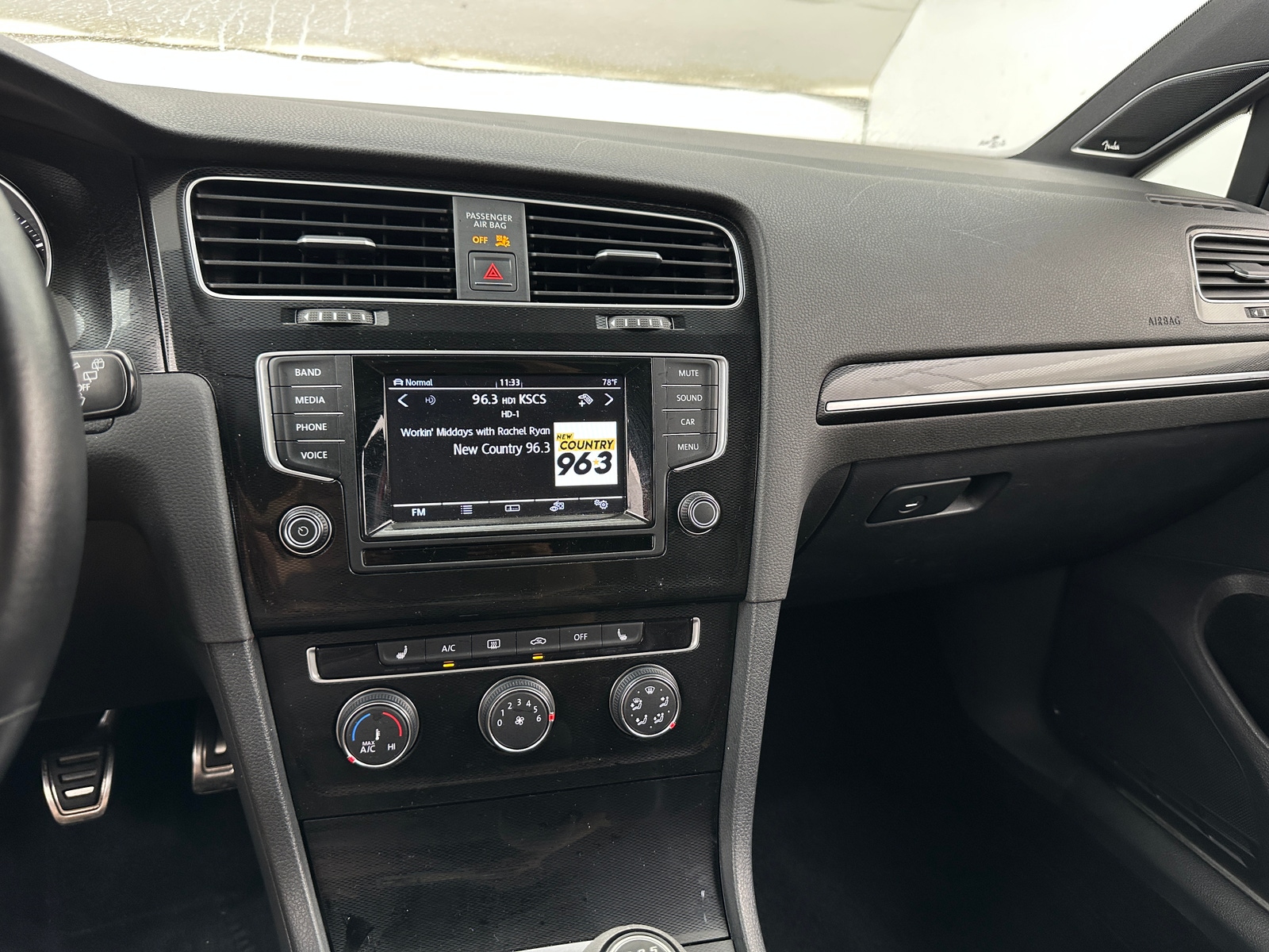 Thumbnail: 2015 Volkswagen Golf - 4