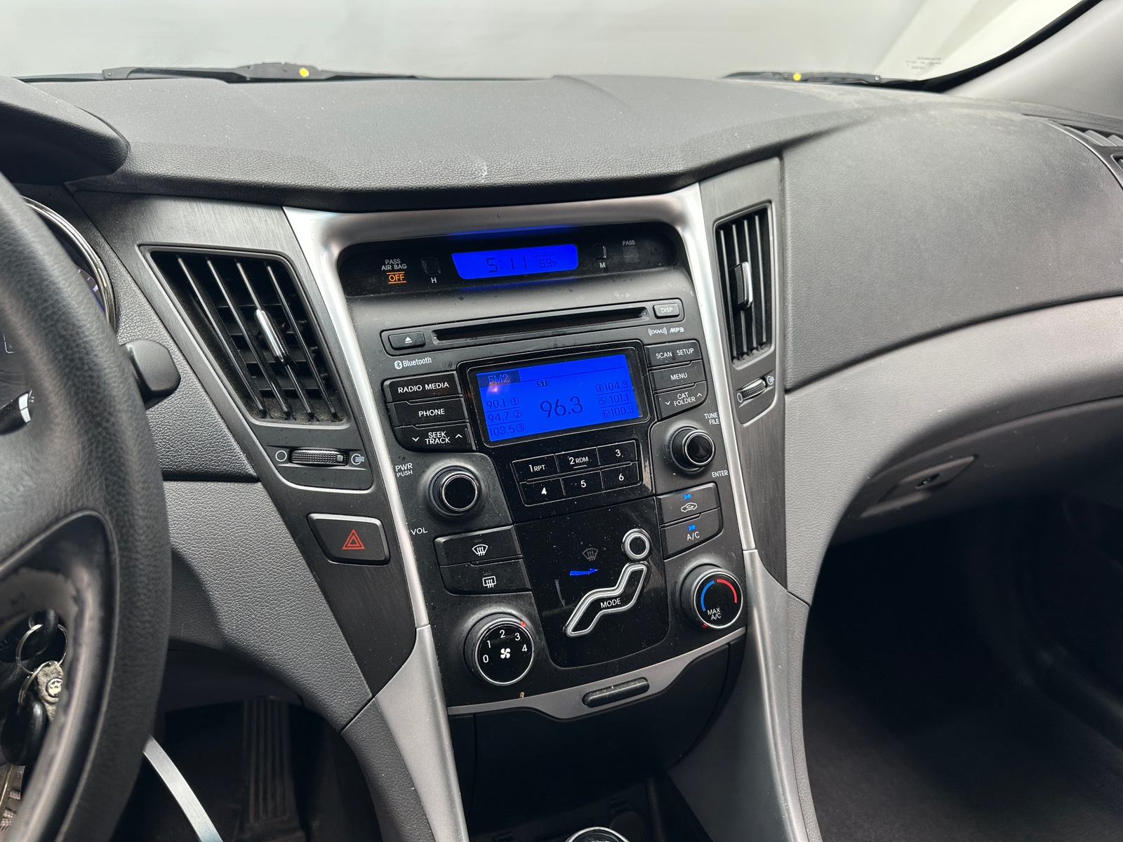 Thumbnail: 2013 Hyundai Sonata - 4
