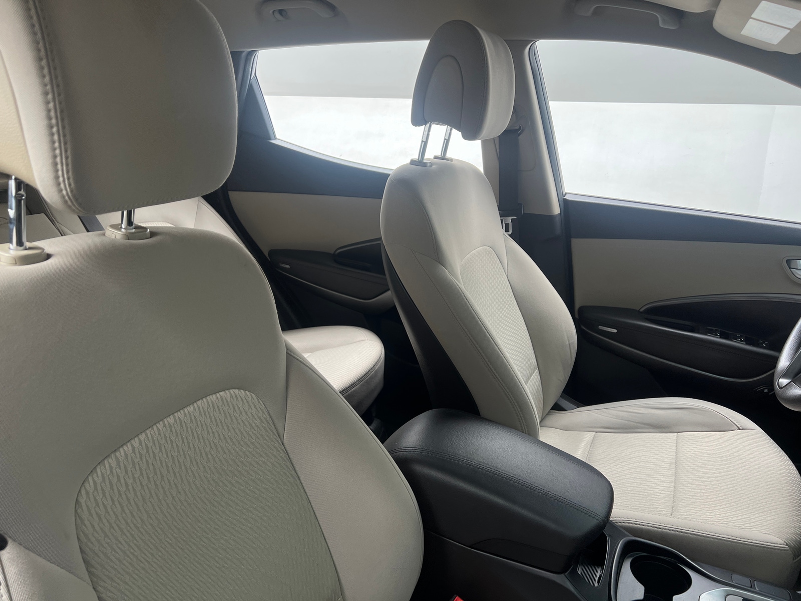 Thumbnail: 2017 Hyundai Santa Fe - 2