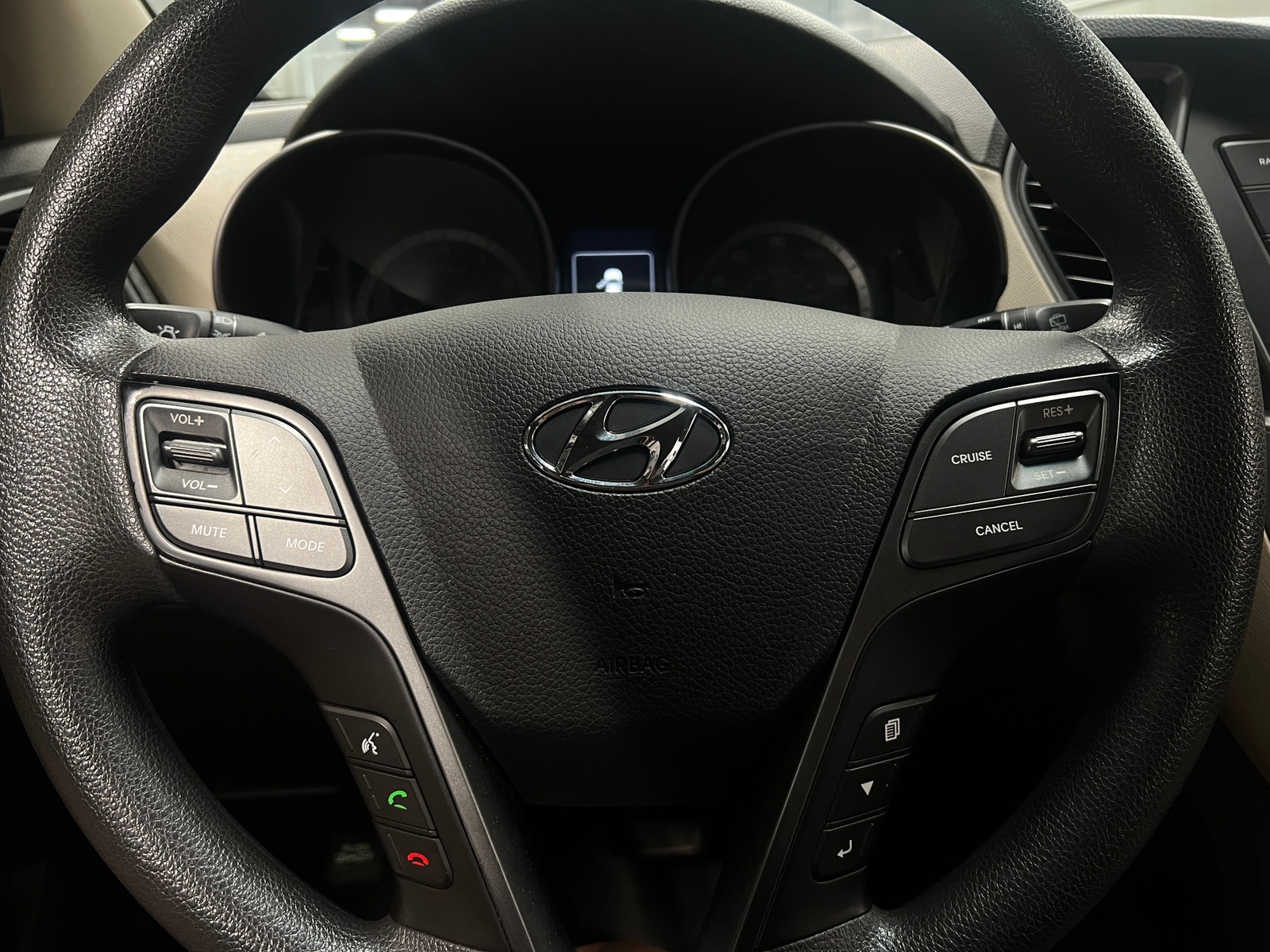 Thumbnail: 2017 Hyundai Santa Fe - 5