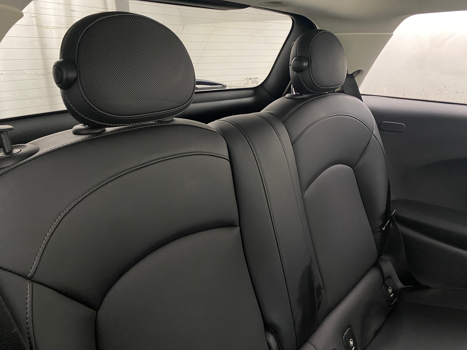 Thumbnail: 2015 MINI Cooper Hardtop - 5