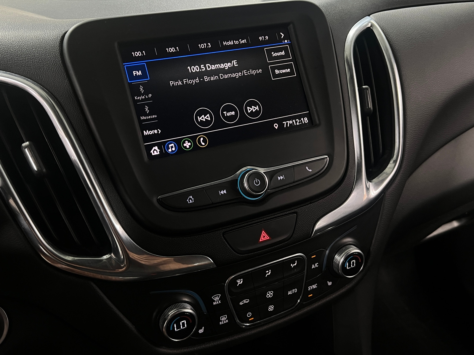 Thumbnail: 2021 Chevrolet Equinox - 4