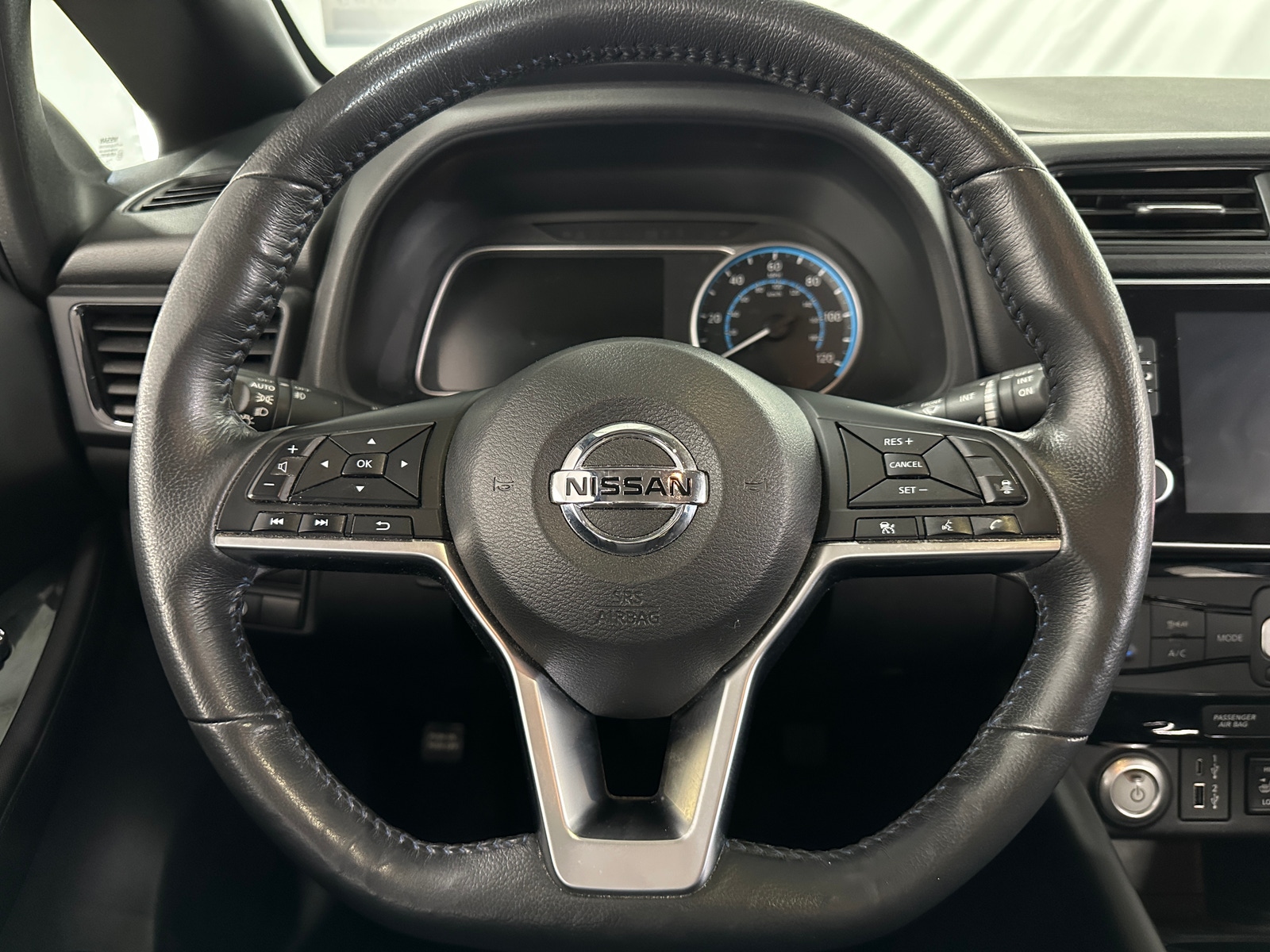 Thumbnail: 2021 Nissan Leaf - 5