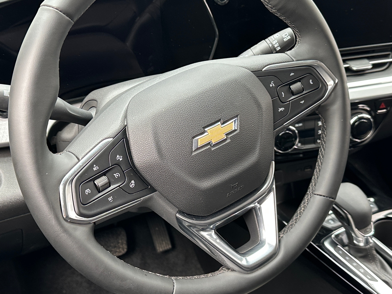 Thumbnail: 2025 Chevrolet Trax - 5