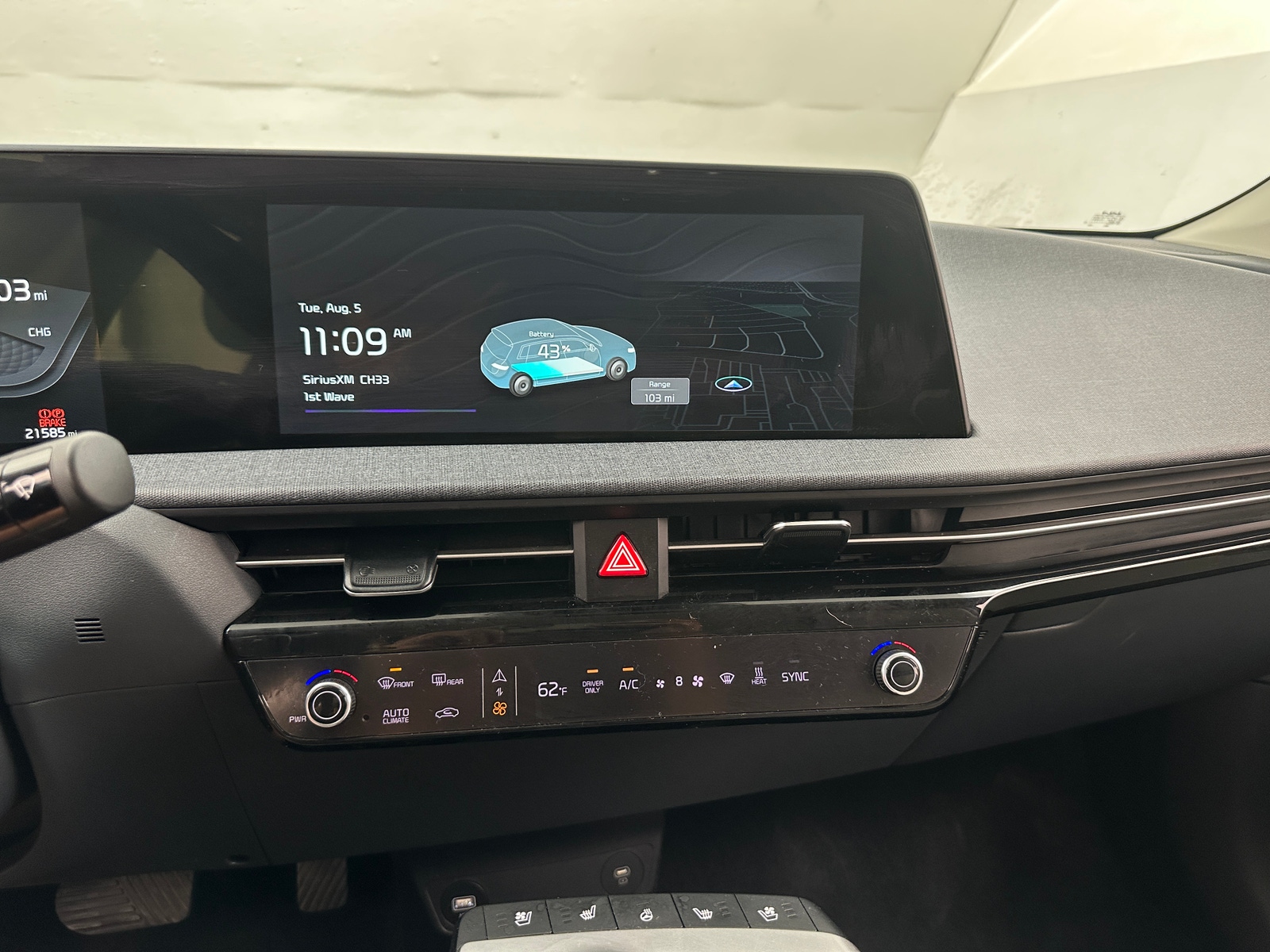 Thumbnail: 2022 Kia EV6 - 3
