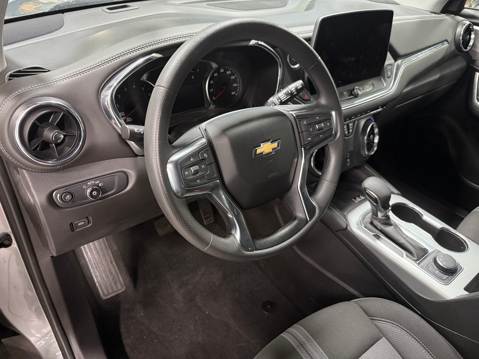 Thumbnail: 2023 Chevrolet Blazer - 3