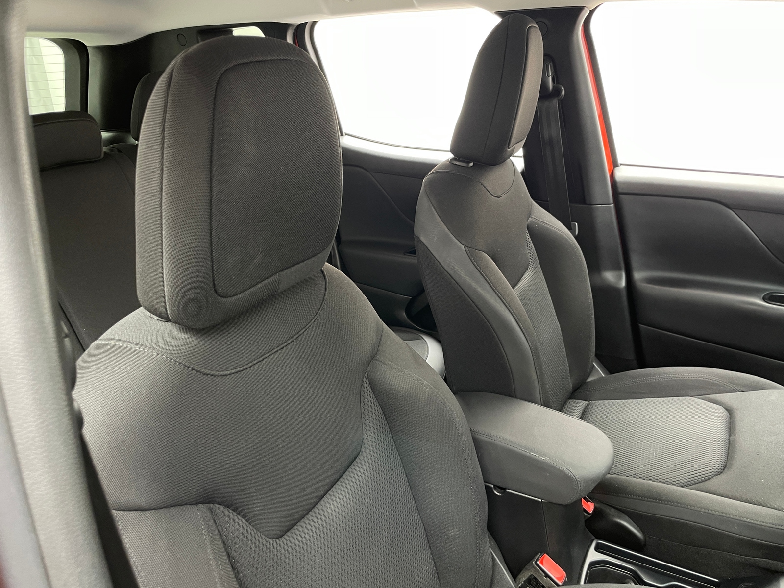 Thumbnail: 2018 Jeep Renegade - 2