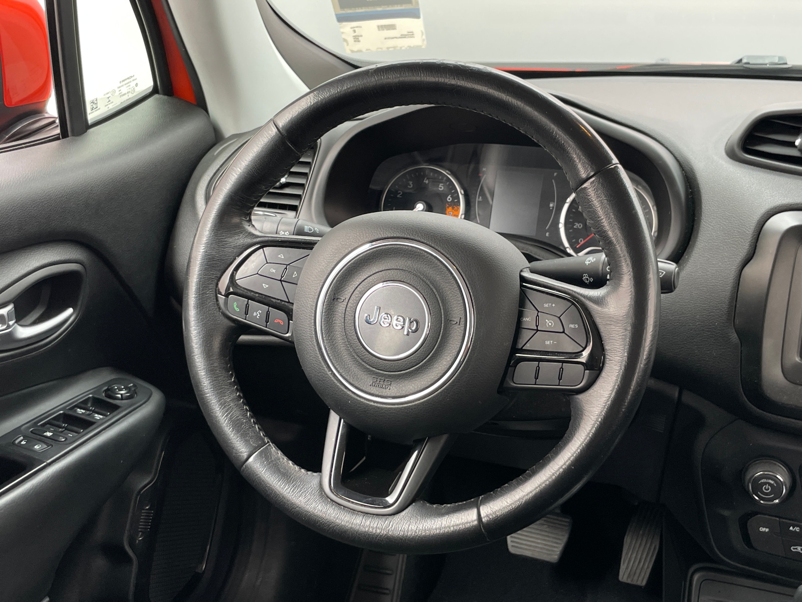 Thumbnail: 2018 Jeep Renegade - 5