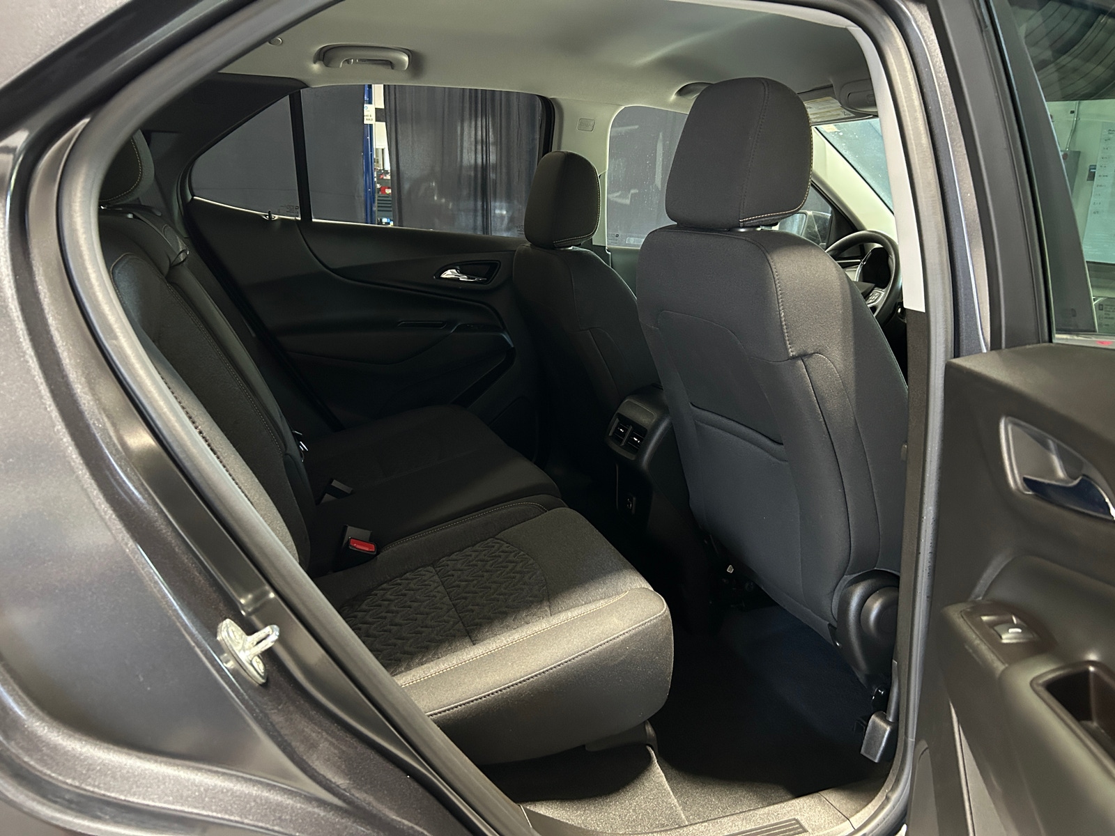 Thumbnail: 2022 Chevrolet Equinox - 6