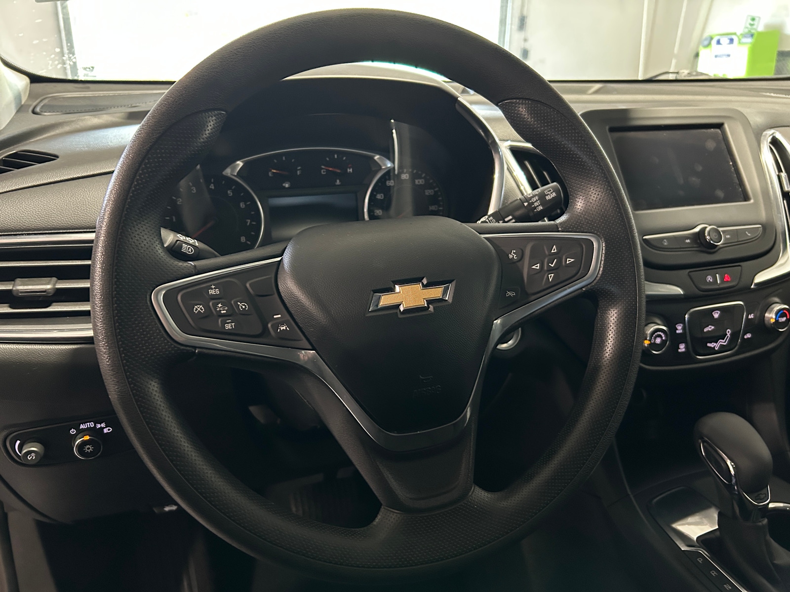 Thumbnail: 2022 Chevrolet Equinox - 5