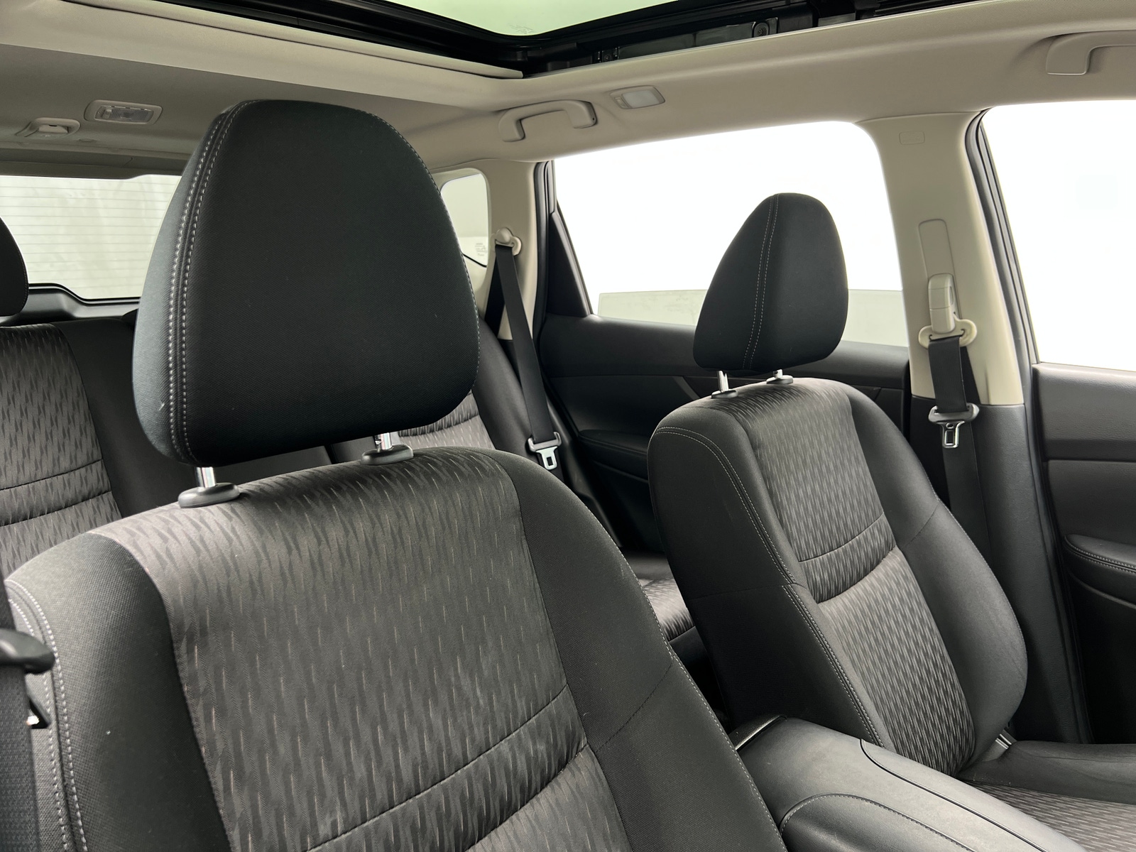 Thumbnail: 2019 Nissan Rogue - 2