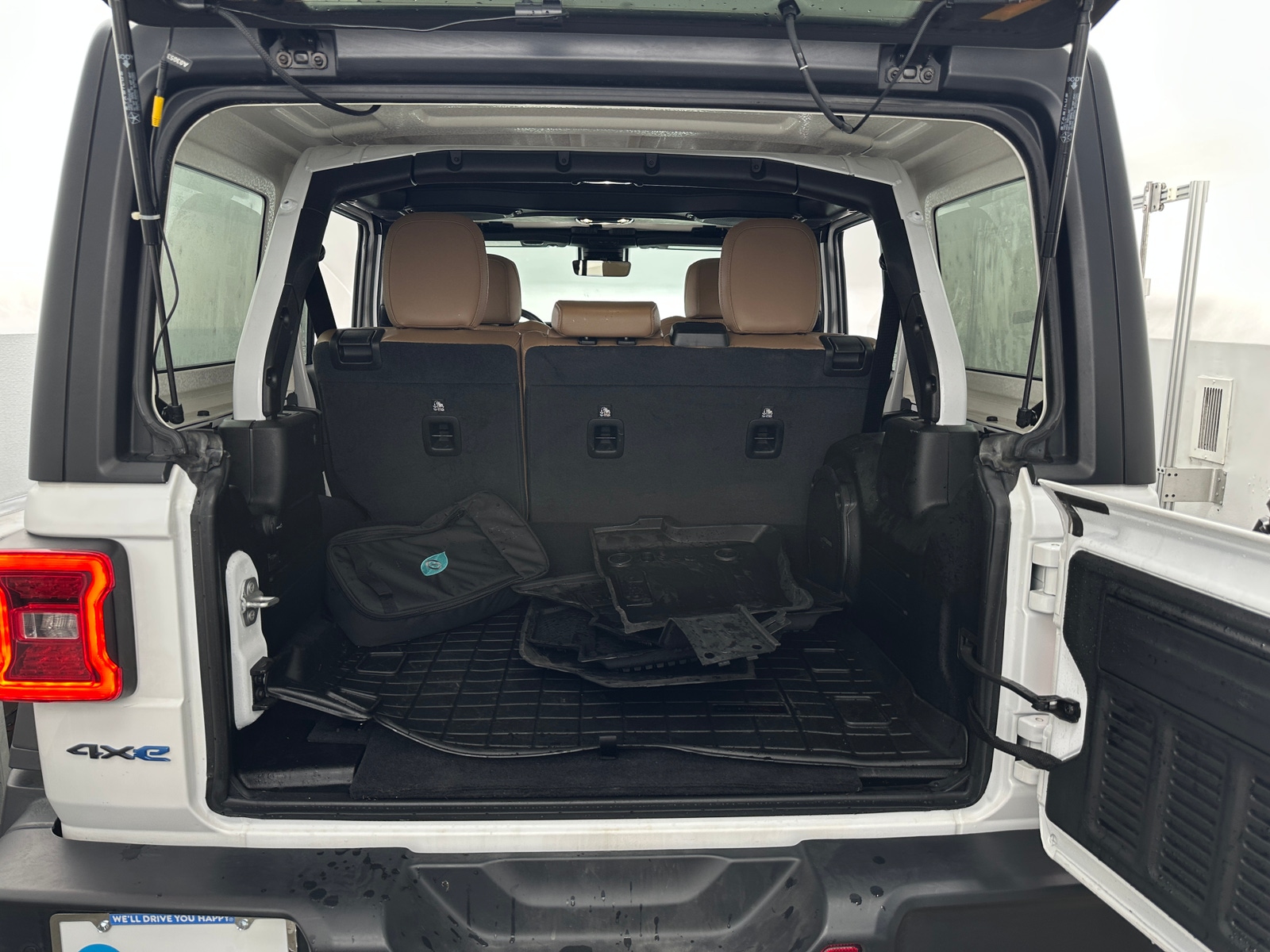Thumbnail: 2021 Jeep Wrangler - 6