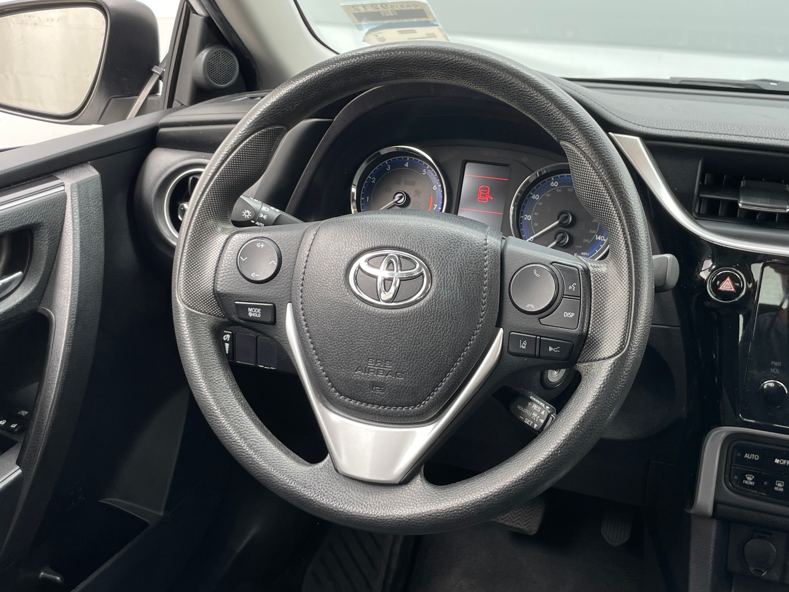 Thumbnail: 2017 Toyota Corolla - 5
