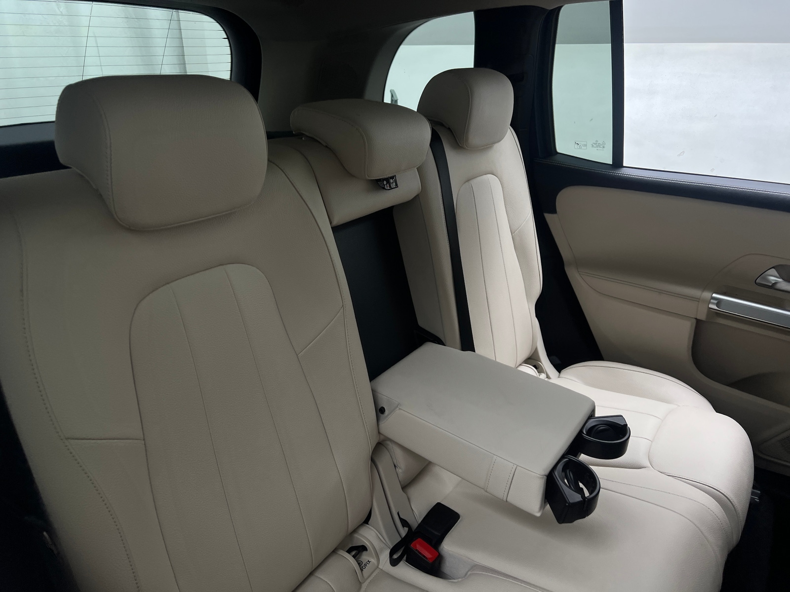 Thumbnail: 2022 Mercedes-Benz GLB - 5
