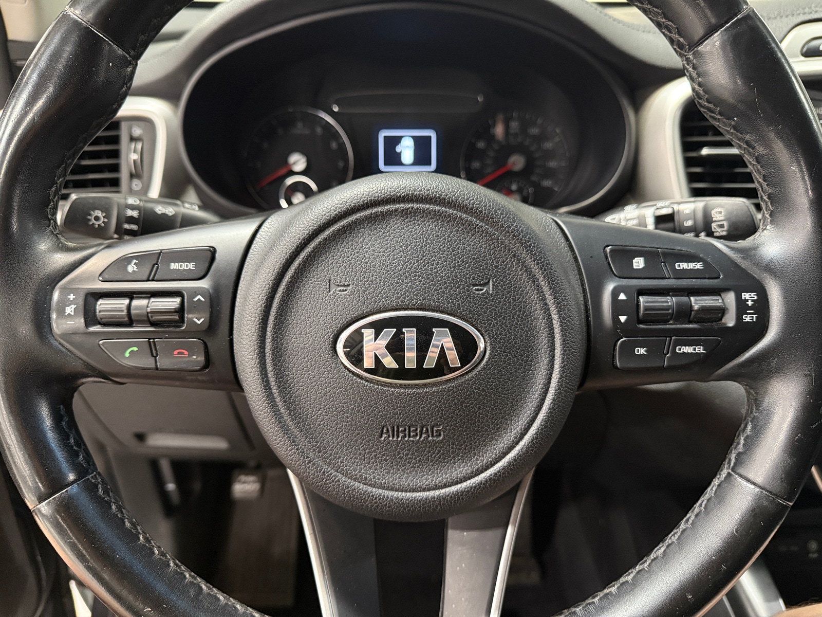 Thumbnail: 2018 Kia Sorento - 5