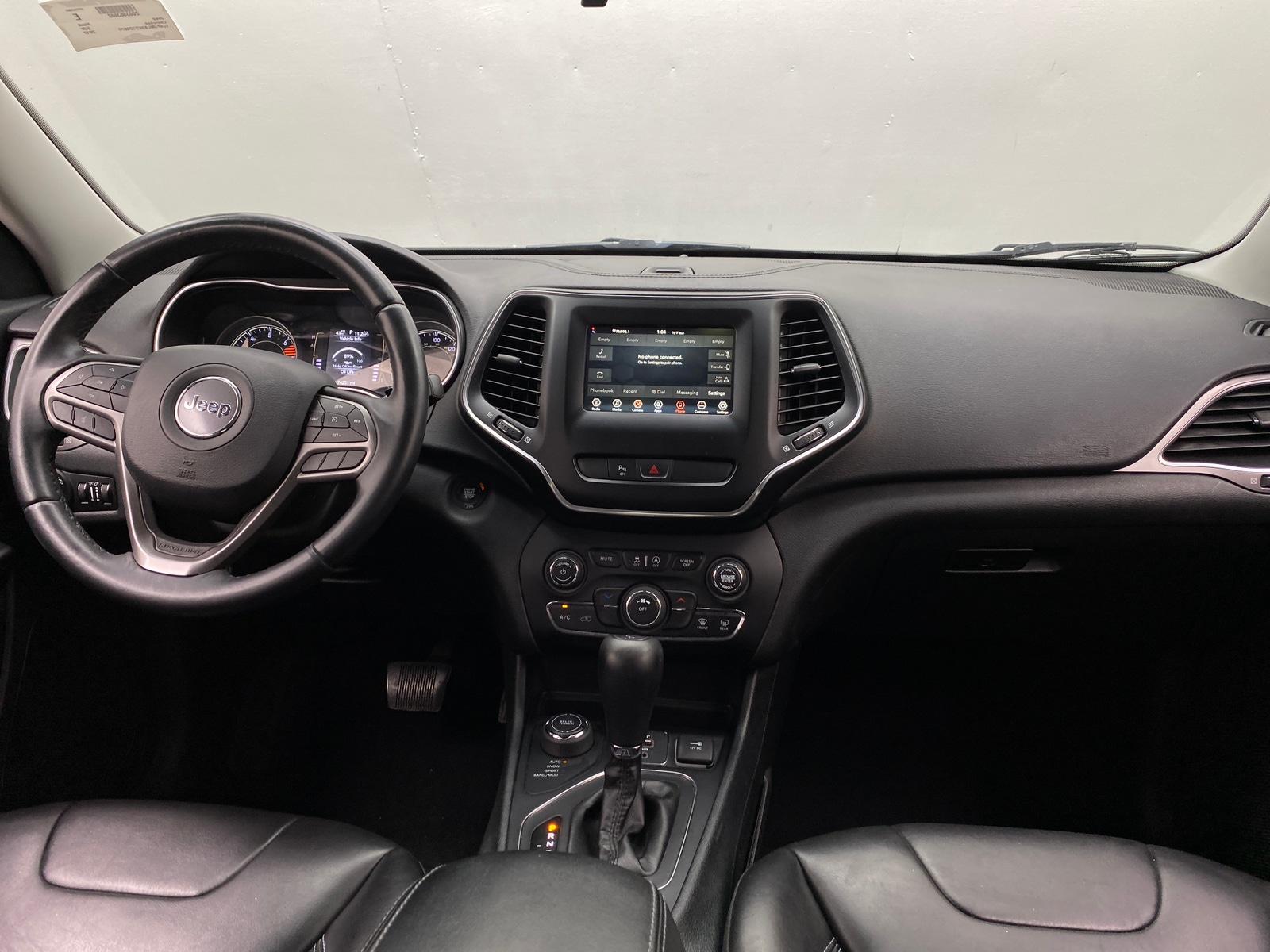 Thumbnail: 2019 Jeep Cherokee - 3