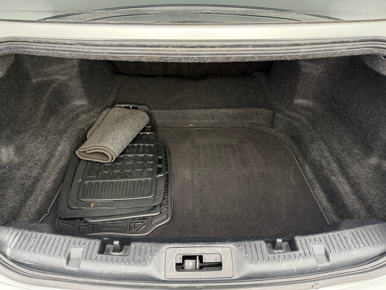Thumbnail: 2015 Lincoln MKS - 6